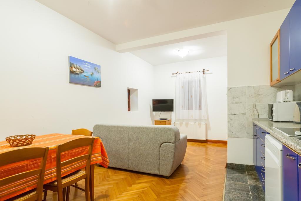 Villa & Apartments Perasto ภายนอก รูปภาพ