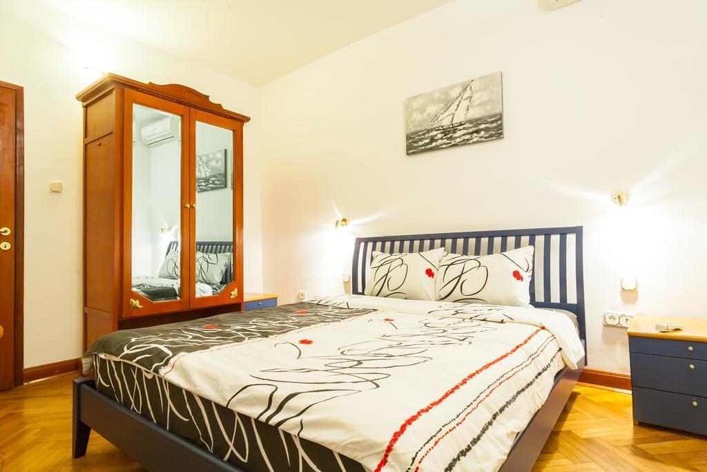 Villa & Apartments Perasto ภายนอก รูปภาพ
