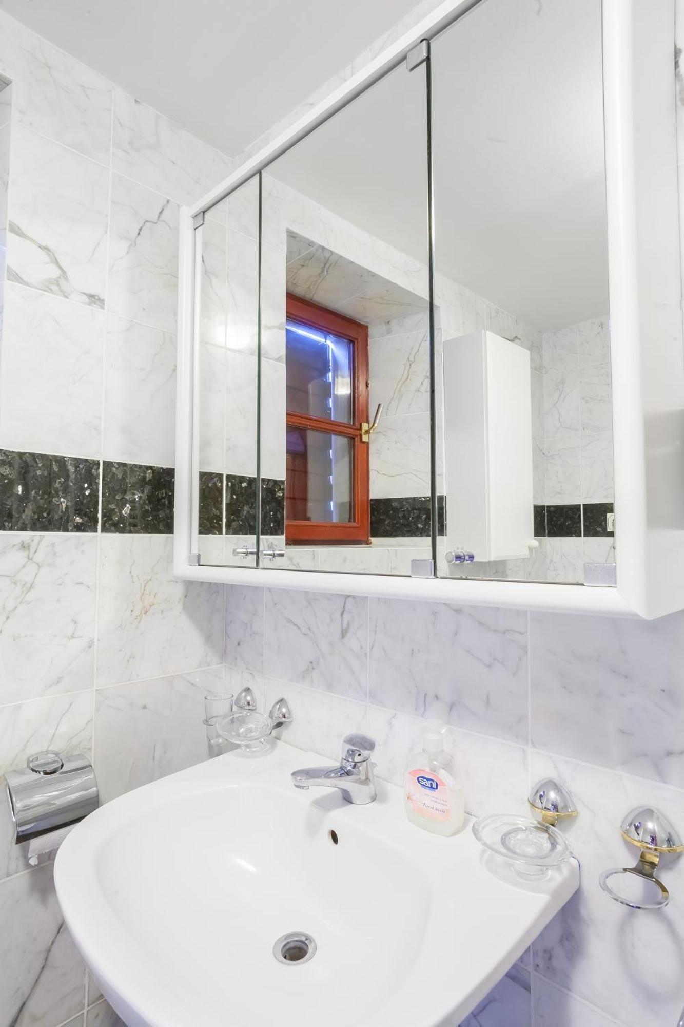 Villa & Apartments Perasto ภายนอก รูปภาพ